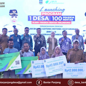 Launcing Program 1 Desa 100 Pekerja Rentan, Bulan Bhakti Gotong Royong Masyarakat (BBGRM) dan Simbolis Penyerahan BHPRD